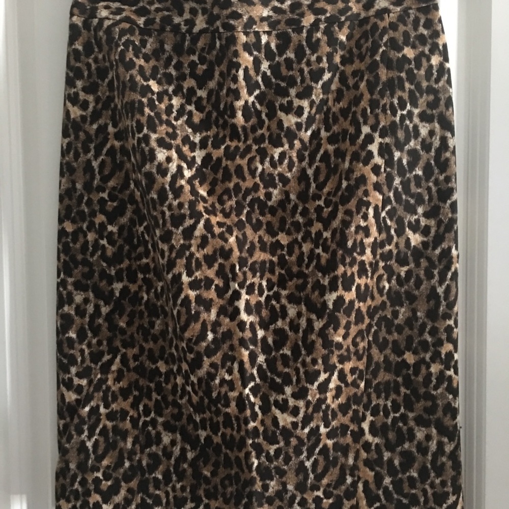 Fall Fashion Leopard Pencil Skirt - Picture 3 of 4